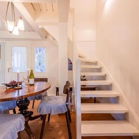 Anno ,whg Anne Bonney Nr 2, Hausteil